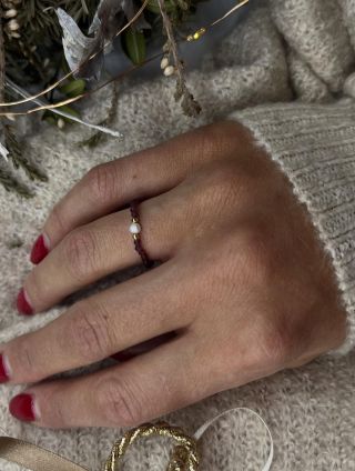 👉 Vyrovnanost, sebedůvěra, odvaha Druhý talisman s minerálním kamenem Granát. Prstýnek z Granátu je ideální pro znamení...